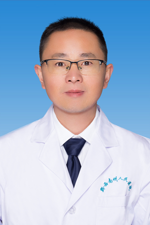 时愔   脊柱外科临时负责人   主任医师  21119.jpg