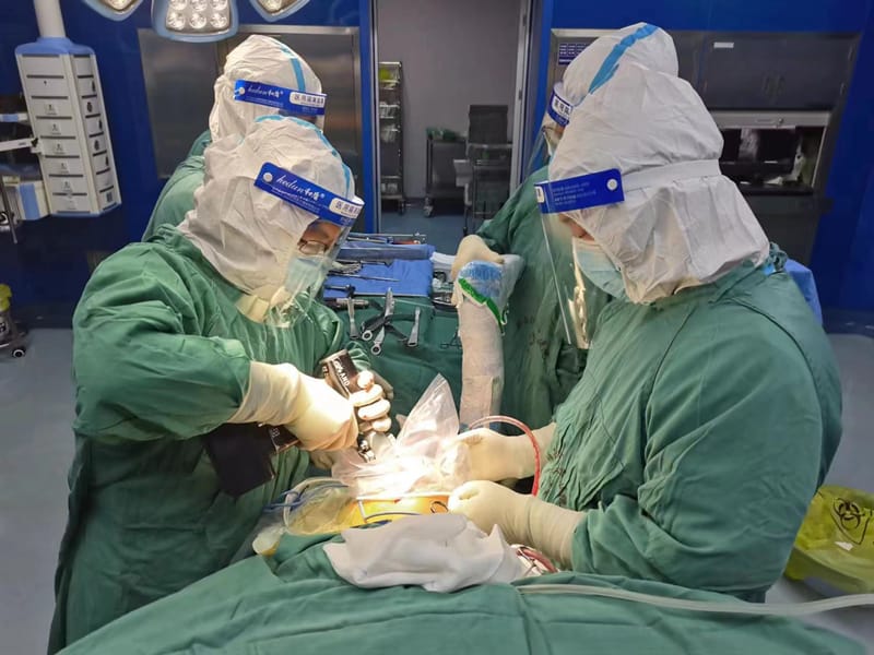 【不断挑战高难度】我院骨科关节外科团队完成三例恶性肿瘤肢体保肢术