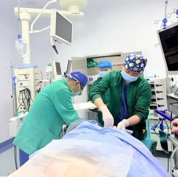 【新突破】黔西南州人民医院成功开展首例对称三孔袖状胃切除术为肥胖患者开启健康新生！