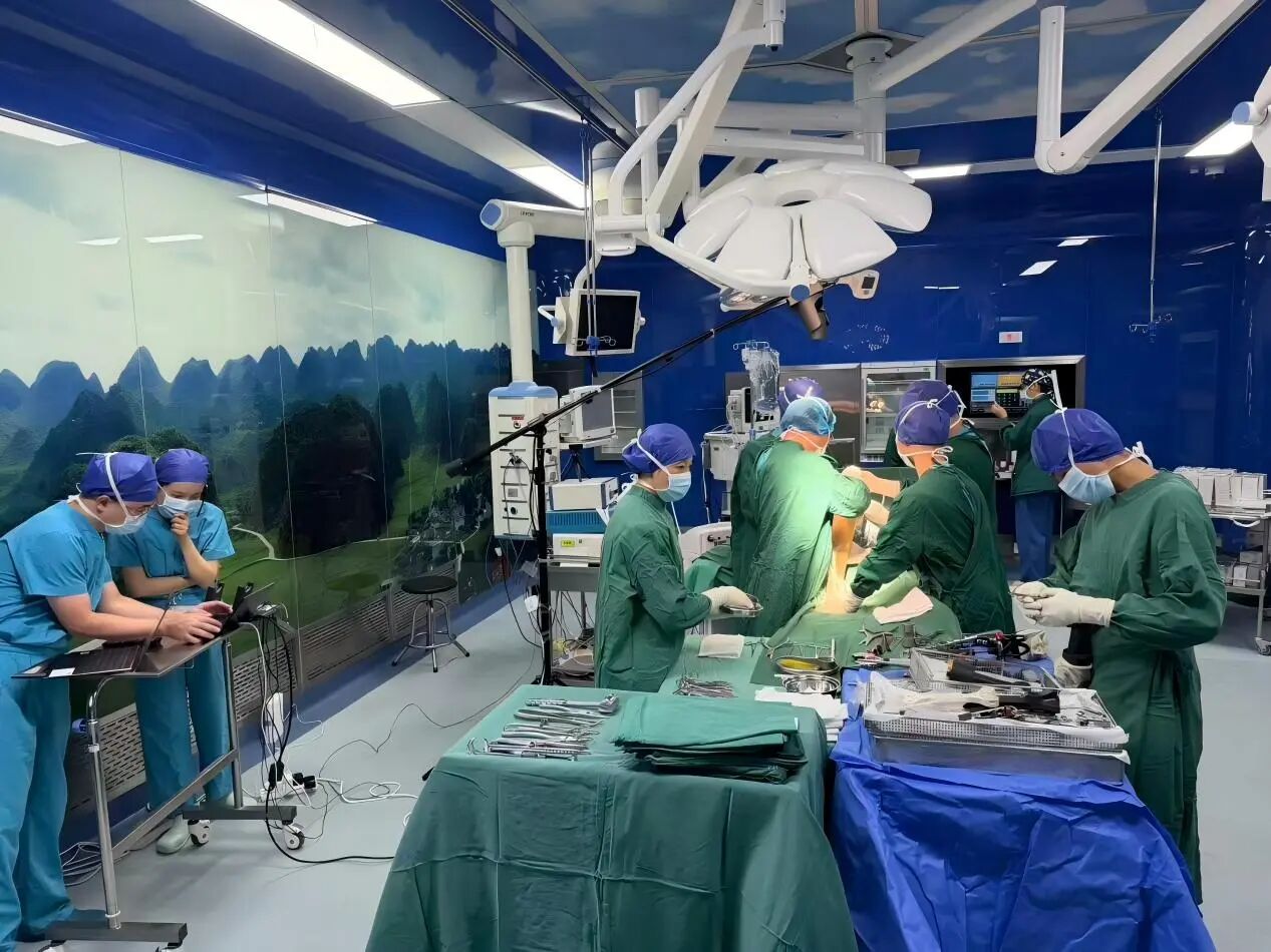 黔西南州人民医院关节外科受邀开展全国性学术手术直播